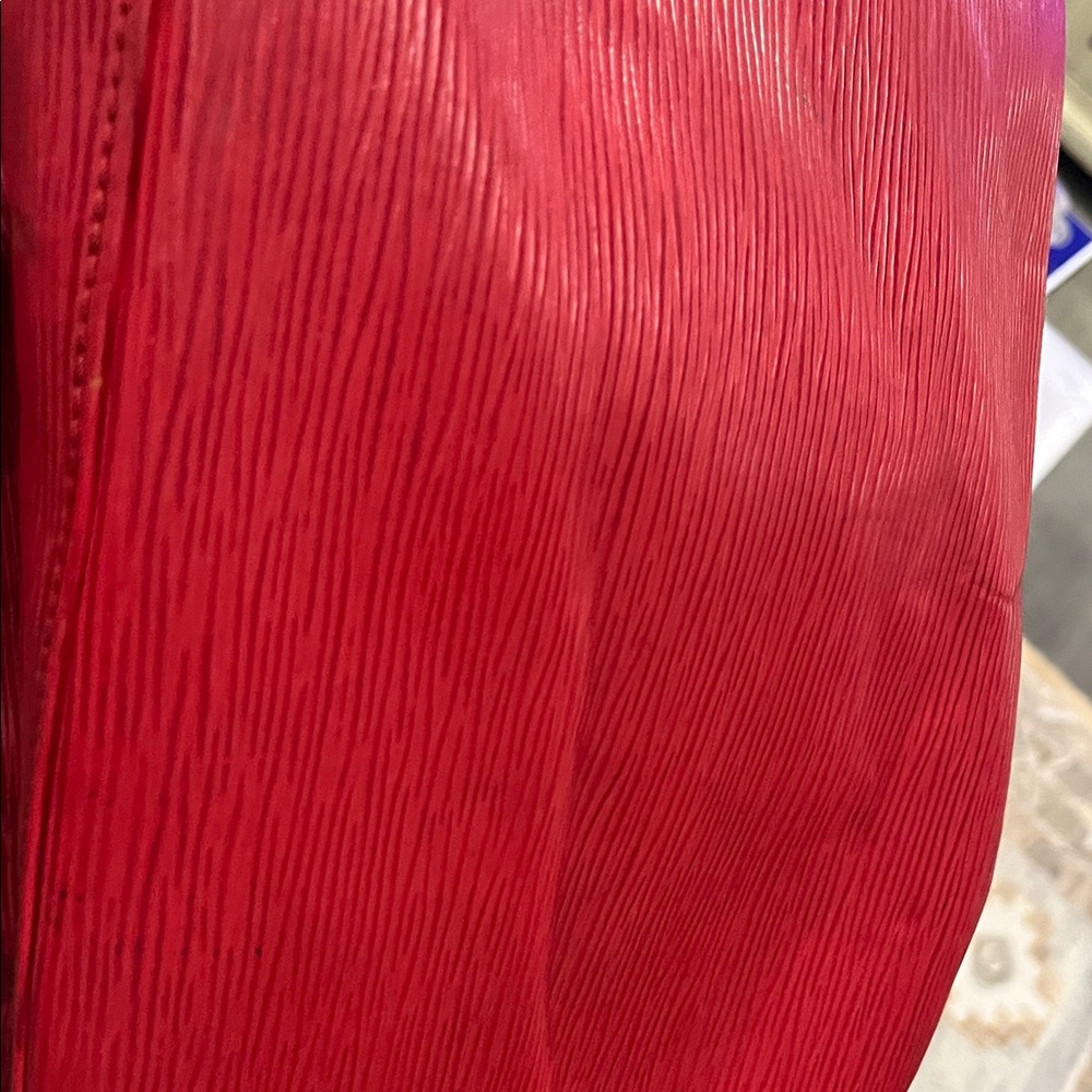 LOUIS VUITTON PETIT NOE Leather Red Shoulder Bag  Made in France Pre Owned. - Picture 9 of 13